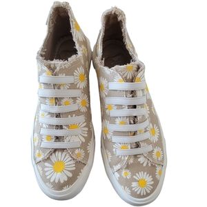 Women's Rocket Dog Daisy shoes size 8.5